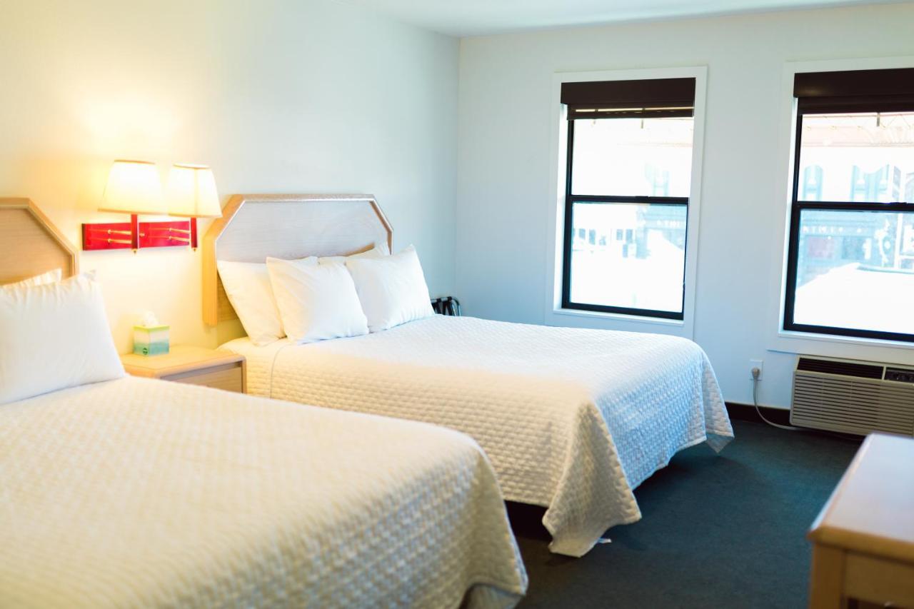 Two Sunsets Hotel Panguitch Exterior photo