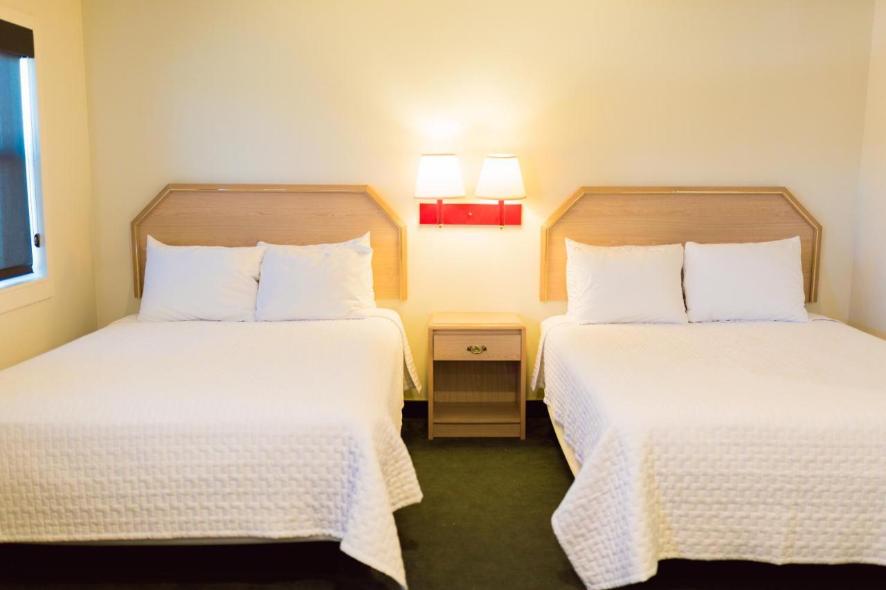 Two Sunsets Hotel Panguitch Exterior photo
